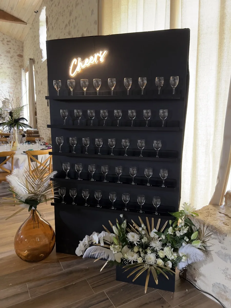 Champagne Wall mariage en Vendée